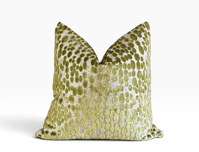 Velora Luxe Double-Sided Pillow Cover – Handcrafted Cut Velvet with Invisible Zipper